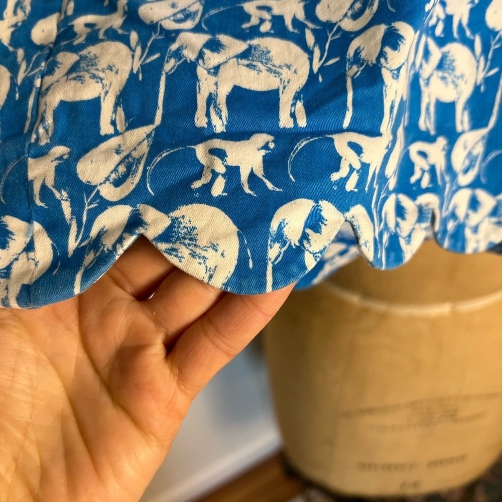 Crown & Ivy blue elephant and monkey scalloped shorts size 4